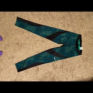 Women’s Nike pro leggings